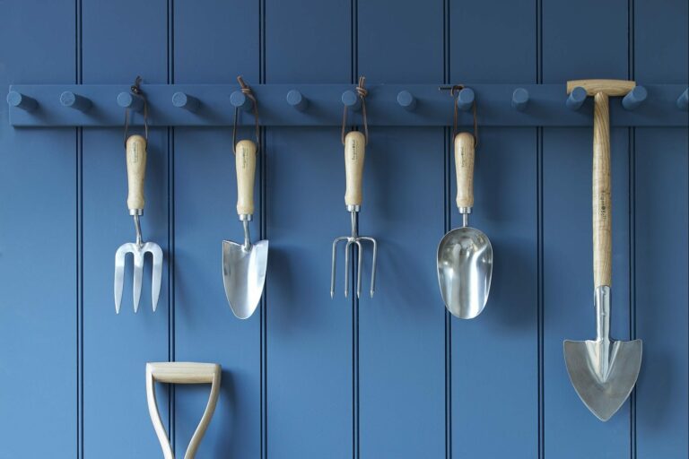 Simple Steps to Take Care of Your Garden Tools