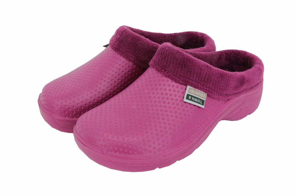 Town and Country Fleecy Cloggies Raspberry 5020358002971 2
