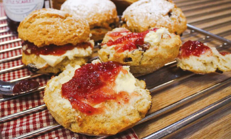 Scones with Strawberries & Cream Recipe
