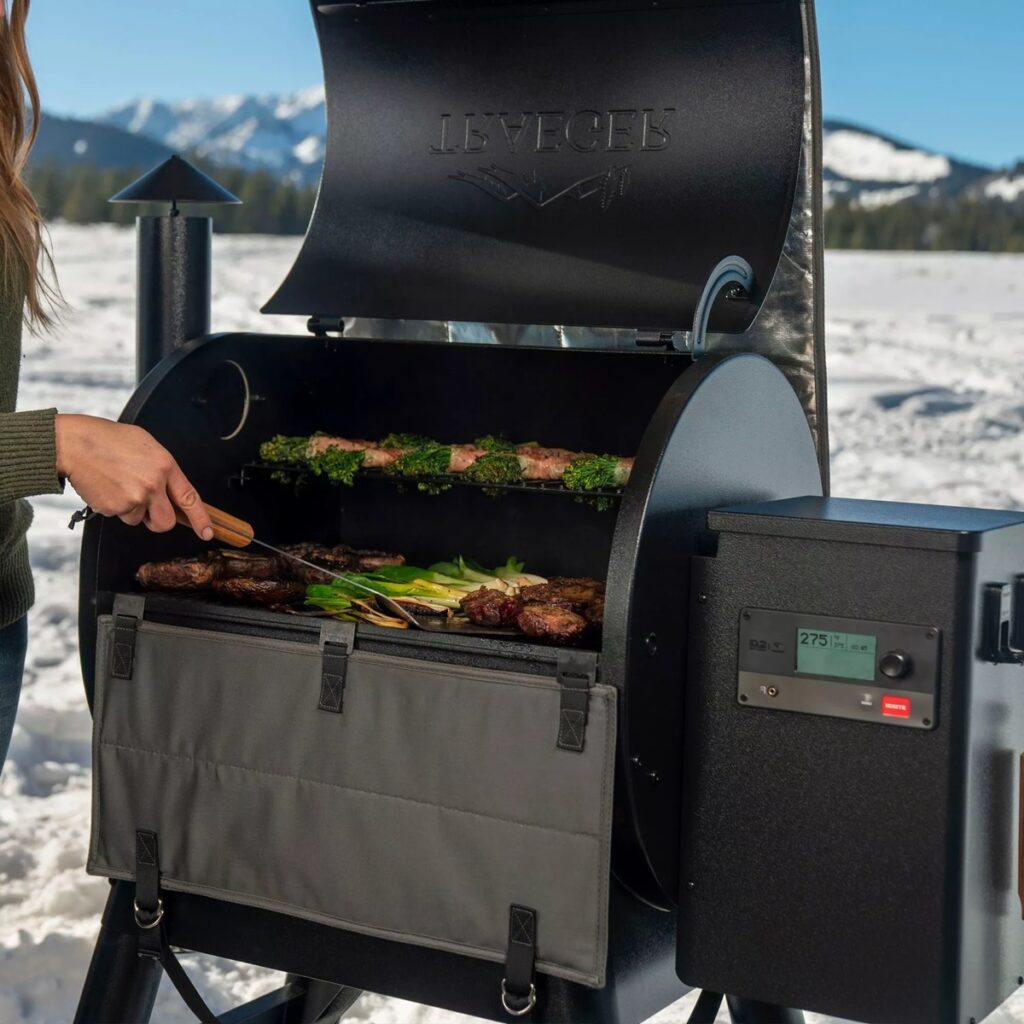 Traeger Pro Series 22 Blue Wood Pellet BBQ & Smoker 634868921827 2