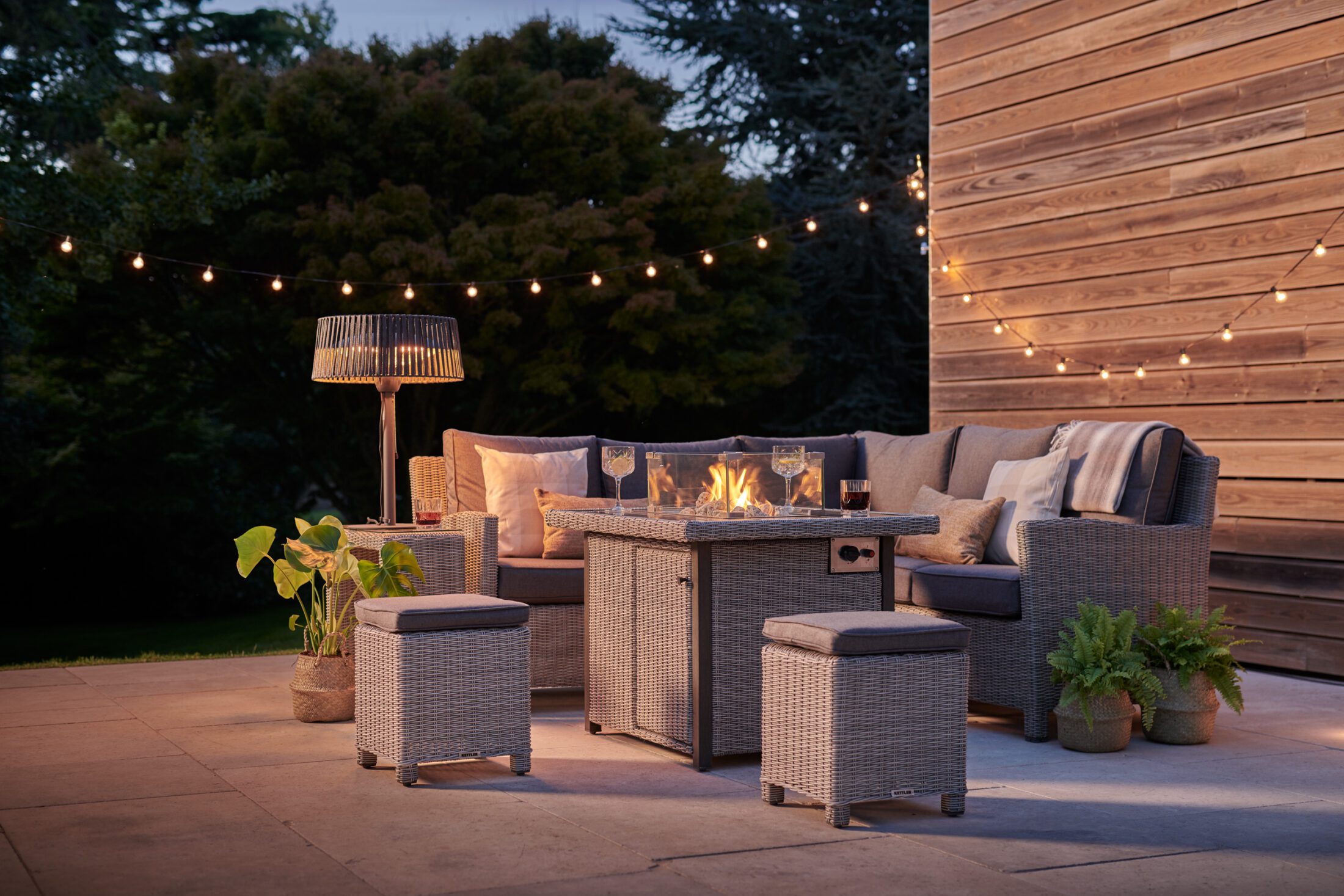 Creating the Perfect Alfresco Dining Space