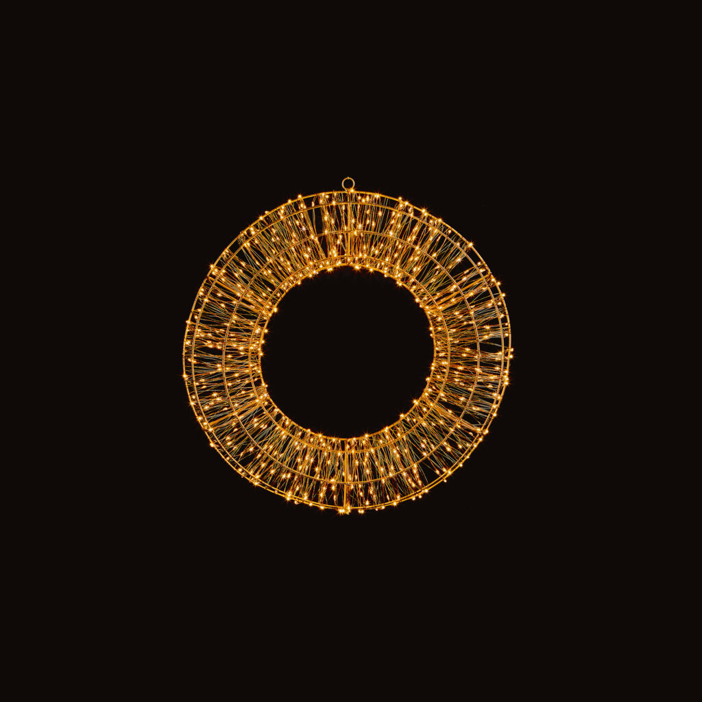 45cm Rose Gold Christmas Wreath with 600 Twinkling Warm White LEDs 5053844352366 2