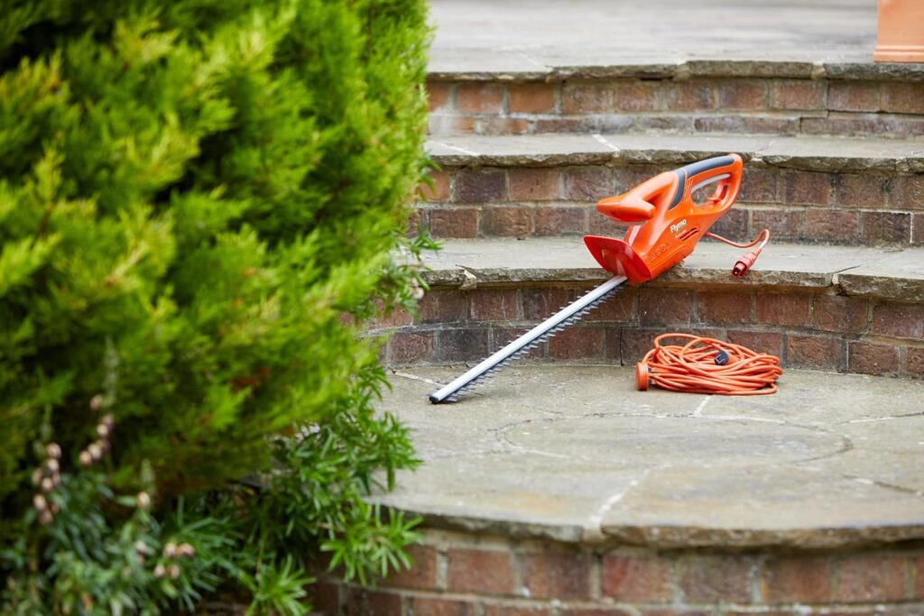 Flymo Easicut 450 45cm (18″) Electric Hedge Trimmer 7392930763173
