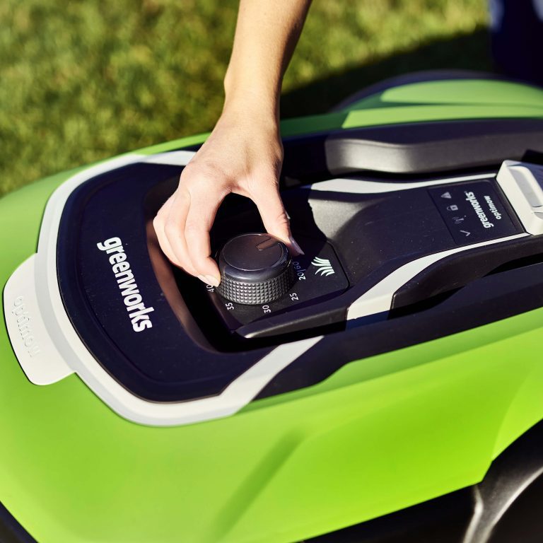 Greenworks 1500m2 Robotic Lawnmower 6952909054865