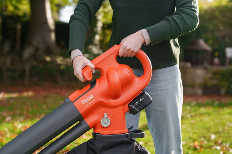Flymo EasiBlowVac 18v K4 Garden Vacuum 7333377630581