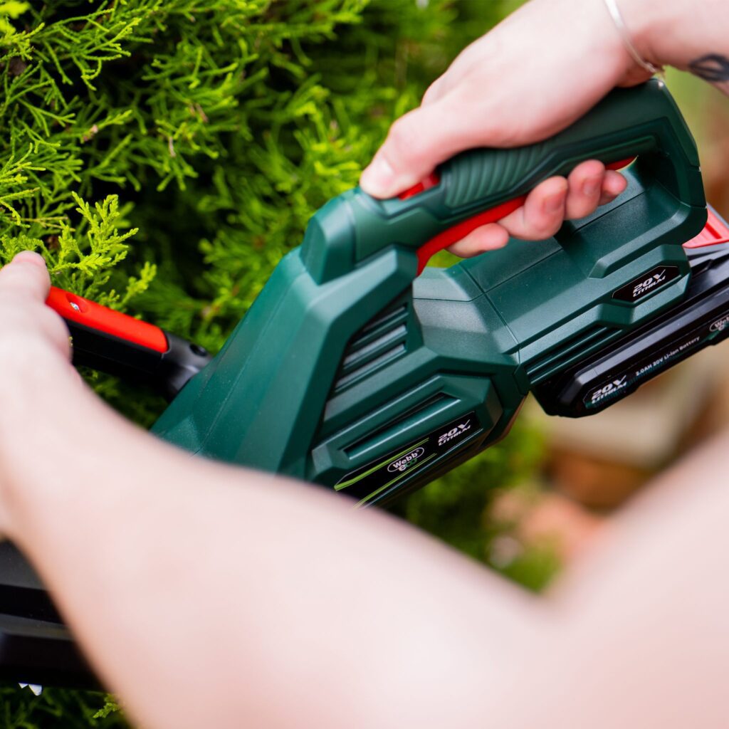 Webb 20V 50cm (20″) Cordless Hedge Trimmer (Tool Only) 5055661905633