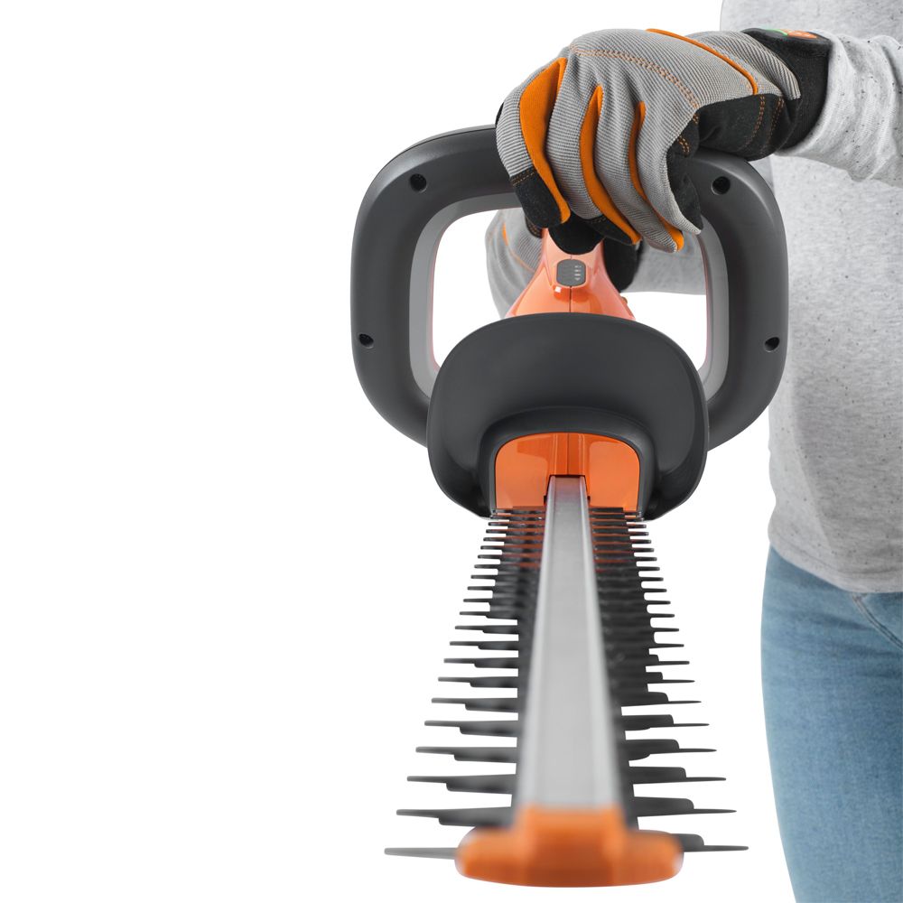 Flymo Easicut 18V 45cm Hedge Trimmer (2Ah Battery & Charger) 7392930760868