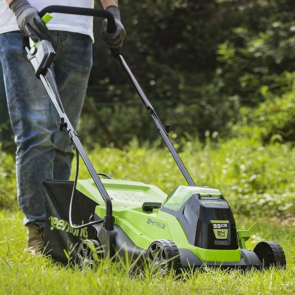 Greenworks 24V 33cm Cordless Brushless Lawnmower (Tool Only) 6952909074191