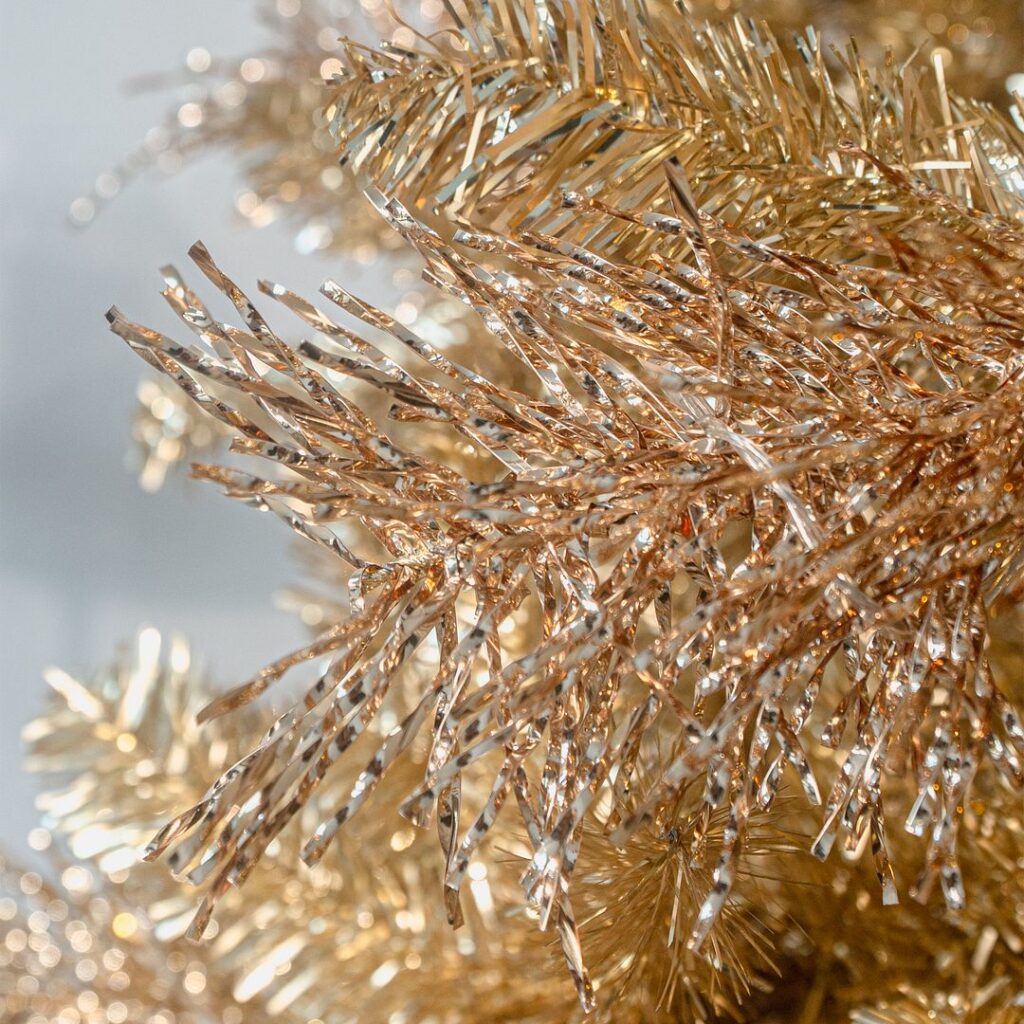 BOSK Champagne Twisted Tinsel – 7.5ft Christmas Tree With 350 Warm White Leds 5061064662721 2