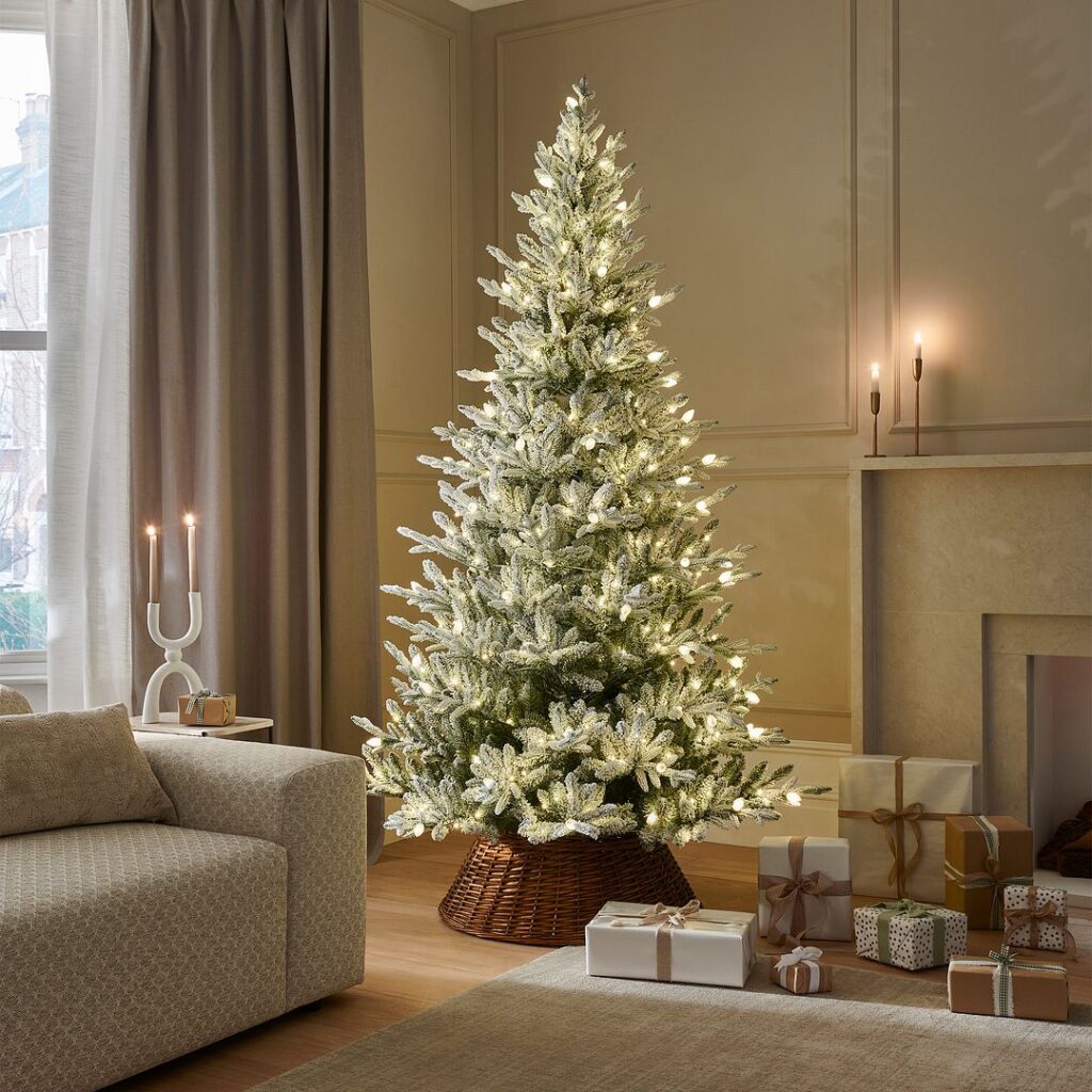 BOSK Frosted Dalton Fir – 7.5ft Christmas Tree With 550 Warm White Leds 5061030161319 2