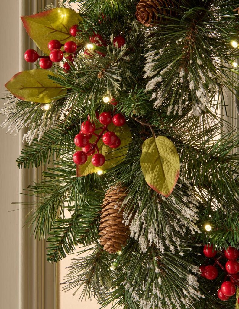 BOSK Frosted Pine 24″ Christmas Wreath With 50 Warm White Lights 5061030165065 2