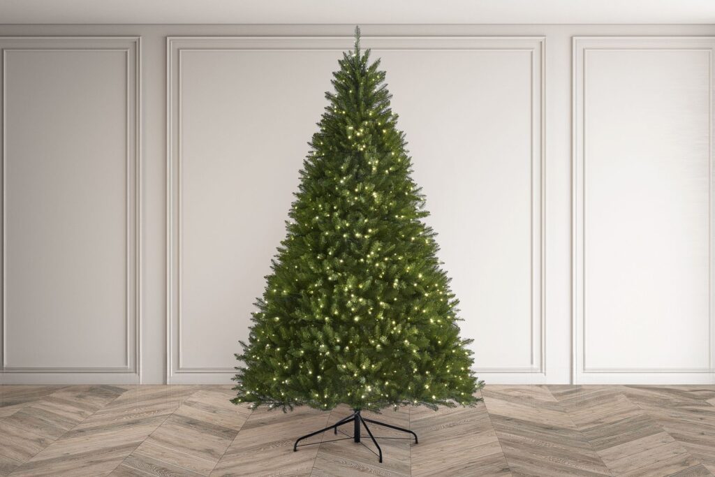 BOSK Halesworth Pine – 8.5ft Christmas Tree With 900 Warm White Leds 5061030162262 2